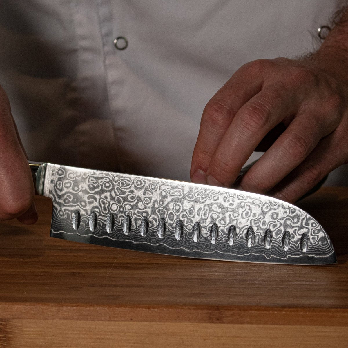 Japanese-Style Santoku Knife – 7.1 inch (18 cm) Versatile Blade